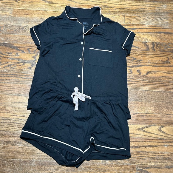 New Pajama Set Medium - Picture 2 of 2